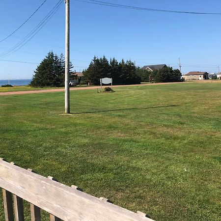 Newly Renovated Confederation Bridge View Cottages Borden-Carleton エクステリア 写真
