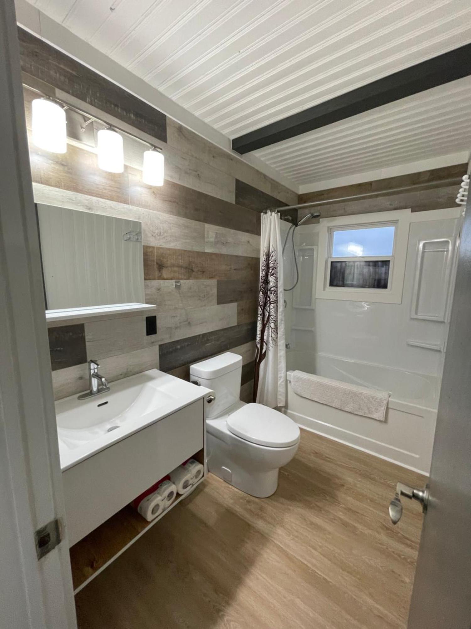 Newly Renovated Confederation Bridge View Cottages Borden-Carleton エクステリア 写真